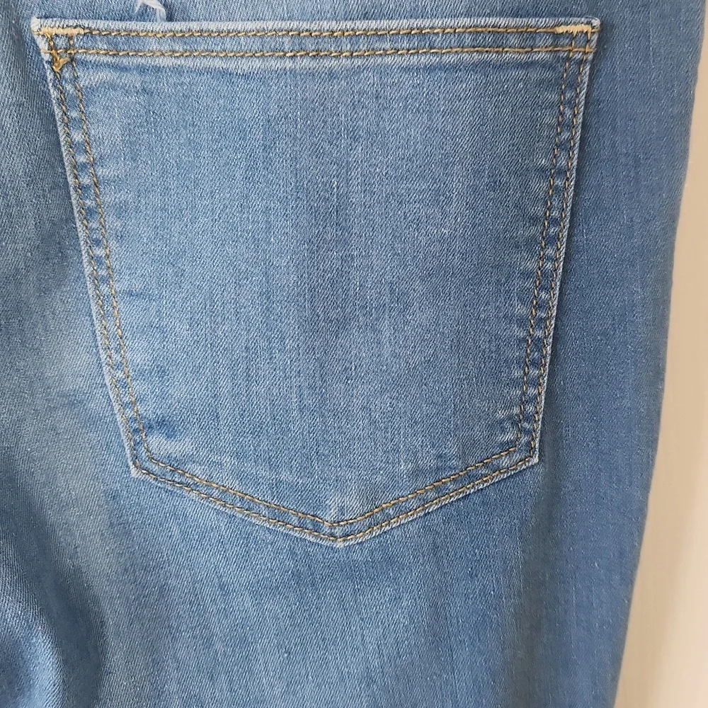 Universal Thread Women's High Rise Skinny Washed Light Blue Jeans Size 4/27R